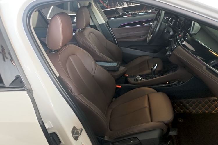 Used BMW X2 2023 sDrive25i M Sport Night Edition Right Front Seat