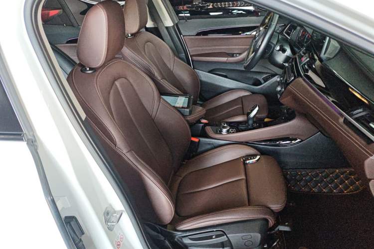 Used BMW X2 2023 sDrive25i M Sport Night Edition Right Front Seat
