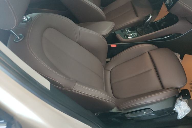 Used BMW X2 2023 sDrive25i M Sport Night Edition Right Front Seat