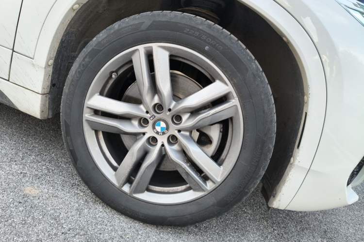 Used BMW X2 2023 sDrive25i M Sport Night Edition Right Front Wheel Hub