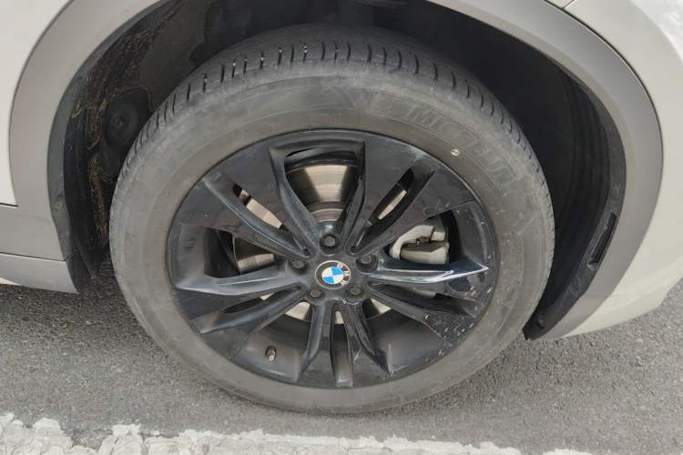 Used BMW X2 2023 sDrive25i M Sport Package Right Front Wheel Hub
