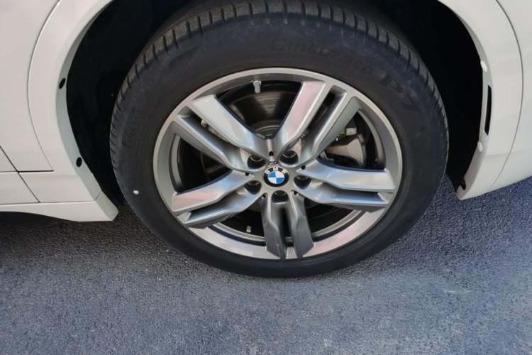 Used BMW X2 2023 sDrive25i M Sport Night Edition Right Front Wheel Hub