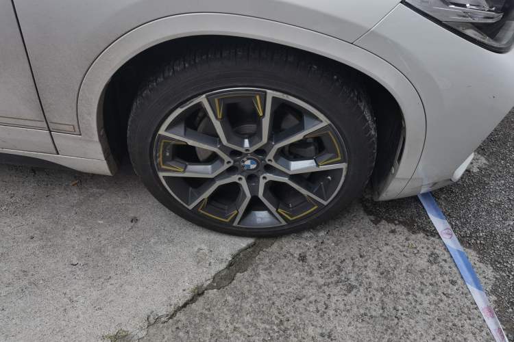 Used BMW X2 2023 xDrive 25i Shining Edition Right Front Wheel Hub