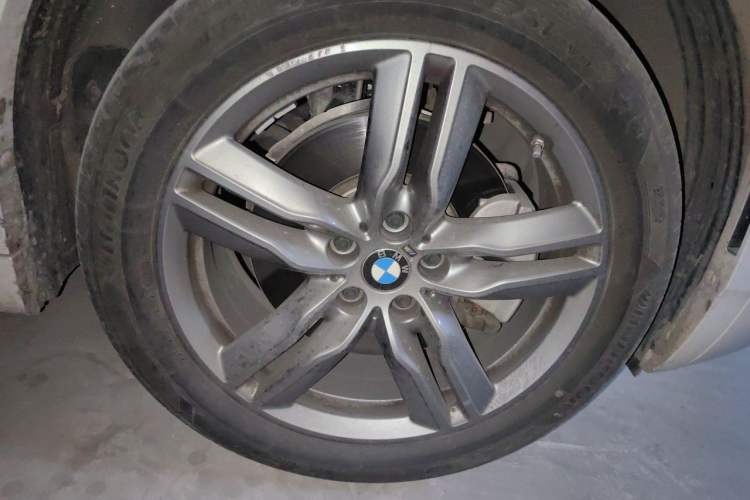 Used BMW X2 2023 sDrive25i M Sport Night Edition Right Front Wheel Hub