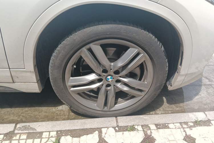 Used BMW X2 2023 sDrive25i M Sport Package Right Front Wheel Hub