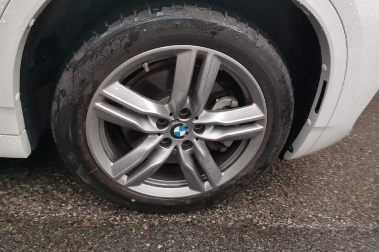 Used BMW X2 2023 sDrive25i M Sport Night Edition Right Front Wheel Hub