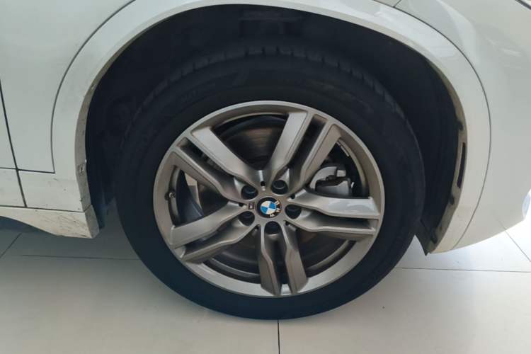 Used BMW X2 2023 sDrive25i M Sport Night Edition Right Front Wheel Hub