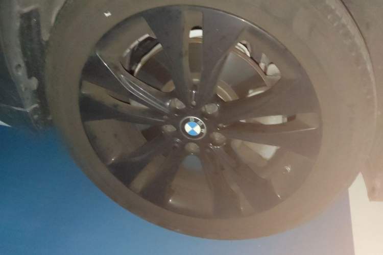 Used BMW X2 2023 sDrive25i M Sport Package Right Front Wheel Hub