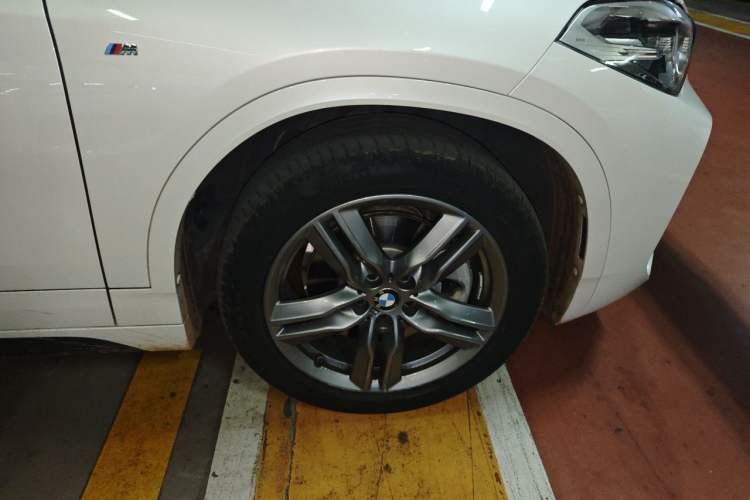 Used BMW X2 2023 sDrive25i M Sport Night Edition Right Front Wheel Hub