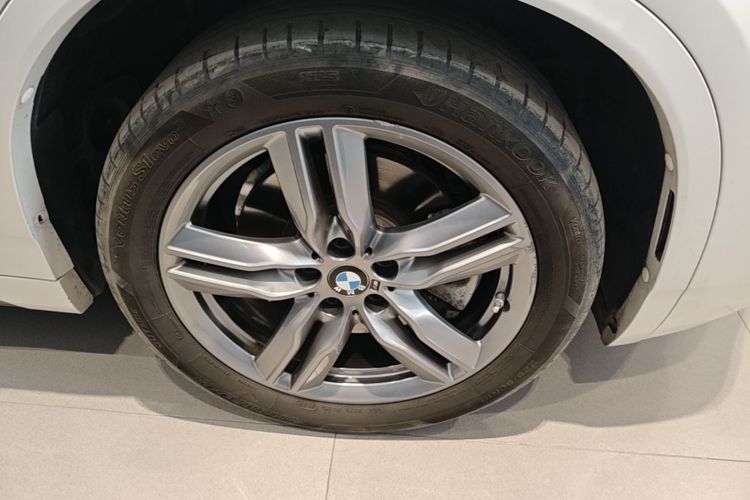 Used BMW X2 2023 sDrive25i M Sport Night Edition Right Front Wheel Hub