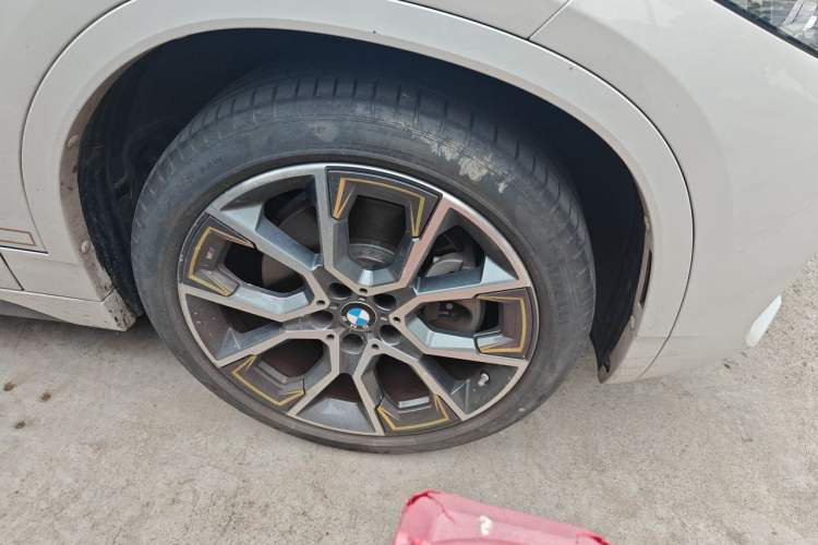 Used BMW X2 2023 xDrive 25i Shining Edition Right Front Wheel Hub