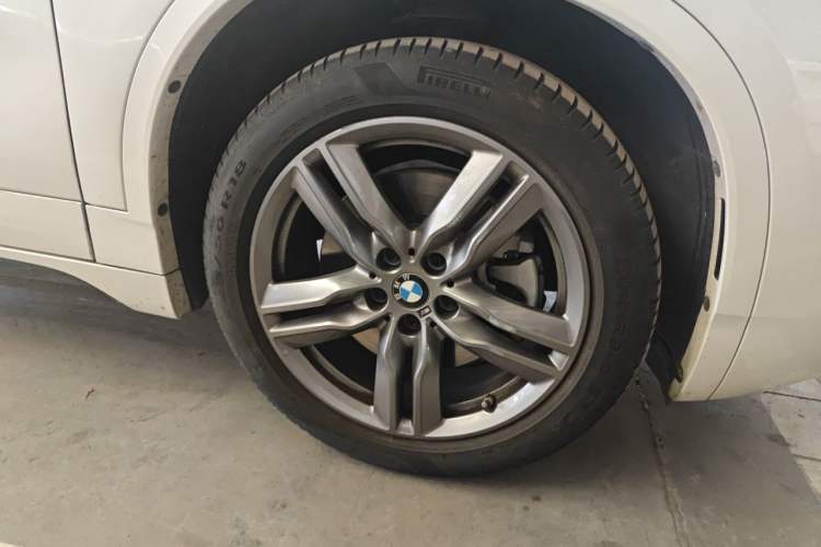 Used BMW X2 2023 sDrive25i M Sport Night Edition Right Front Wheel Hub