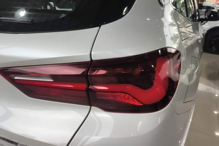 Used BMW X2 2023 sDrive 25i Shining Edition Right Rear Taillight