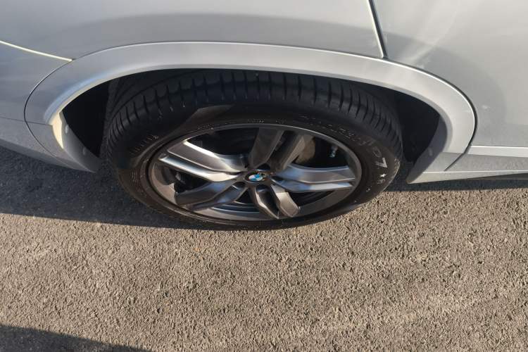 Used BMW X2 2023 sDrive25i M Sport Night Edition Right Rear Wheel Hub