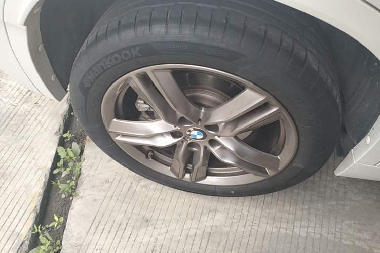 Used BMW X2 2023 sDrive25i M Sport Night Edition Right Rear Wheel Hub