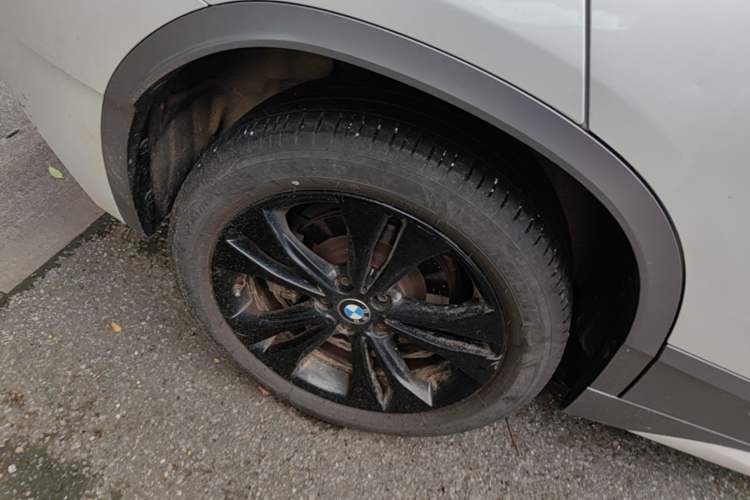 Used BMW X2 2023 sDrive25i M Sport Package Right Rear Wheel Hub