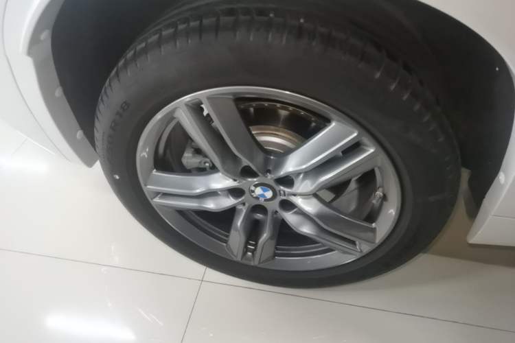 Used BMW X2 2023 sDrive25i M Sport Night Edition Right Rear Wheel Hub