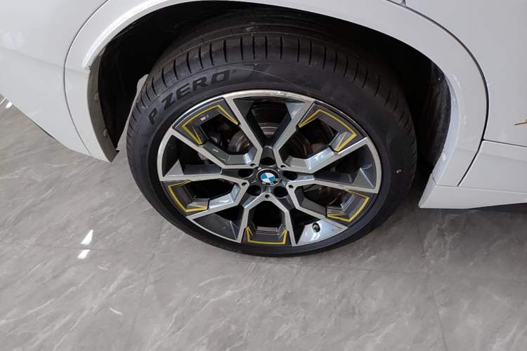 Used BMW X2 2023 sDrive 25i Shining Edition Right Rear Wheel Hub