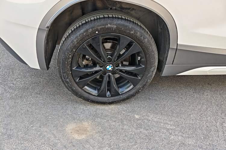 Used BMW X2 2023 sDrive25i M Sport Package Right Rear Wheel Hub