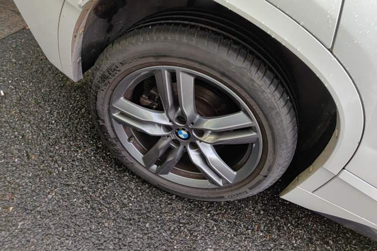 Used BMW X2 2023 sDrive25i M Sport Night Edition Right Rear Wheel Hub