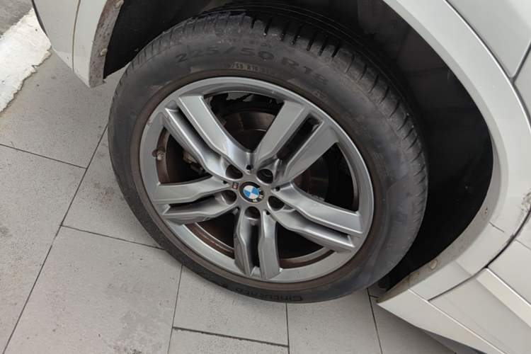 Used BMW X2 2023 sDrive25i M Sport Night Edition Right Rear Wheel Hub