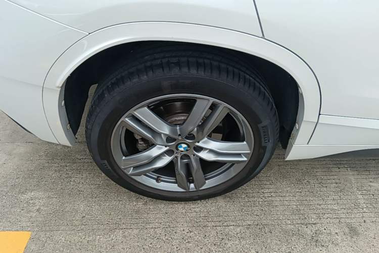 Used BMW X2 2023 sDrive25i M Sport Night Edition Right Rear Wheel Hub