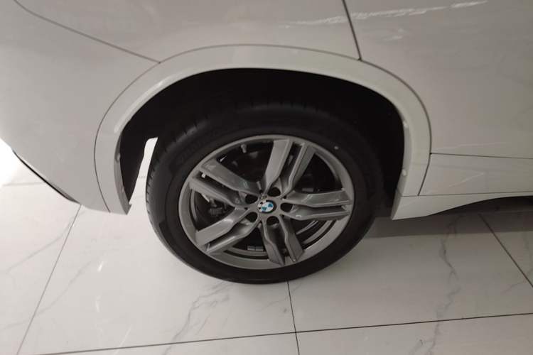 Used BMW X2 2023 sDrive25i M Sport Night Edition Right Rear Wheel Hub