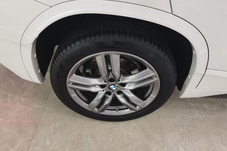 Used BMW X2 2023 sDrive25i M Sport Night Edition Right Rear Wheel Hub
