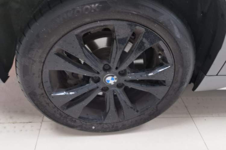 Used BMW X2 2023 sDrive25i M Sport Package Right Rear Wheel Hub