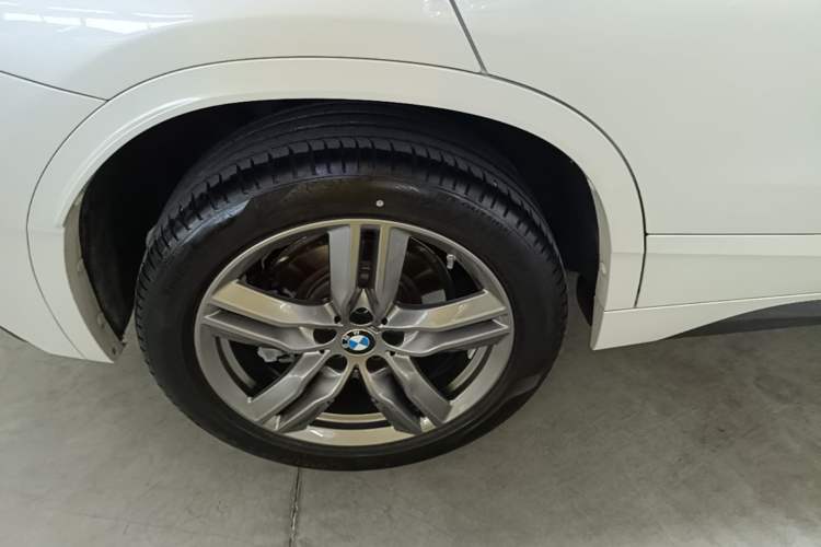 Used BMW X2 2023 sDrive25i M Sport Night Edition Right Rear Wheel Hub
