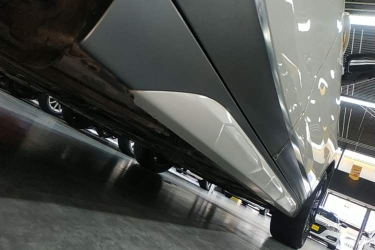 Used BMW X2 2023 sDrive25i M Sport Package Right Side Sill