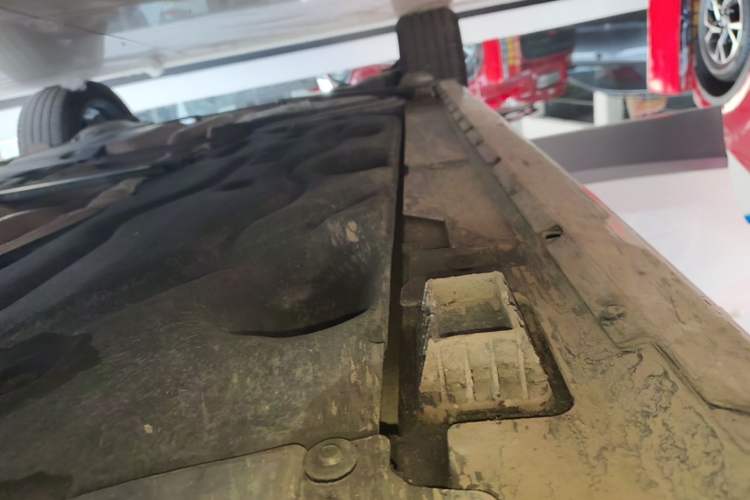 Used BMW X2 2023 sDrive25i M Sport Package Right Side Sill