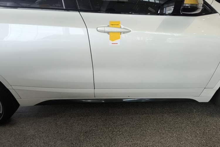 Used BMW X2 2023 sDrive 25i Shining Edition Right Side Sill