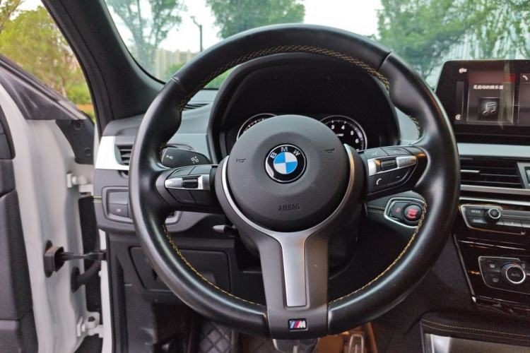 Used BMW X2 2023 sDrive 25i Shining Edition Steering Wheel