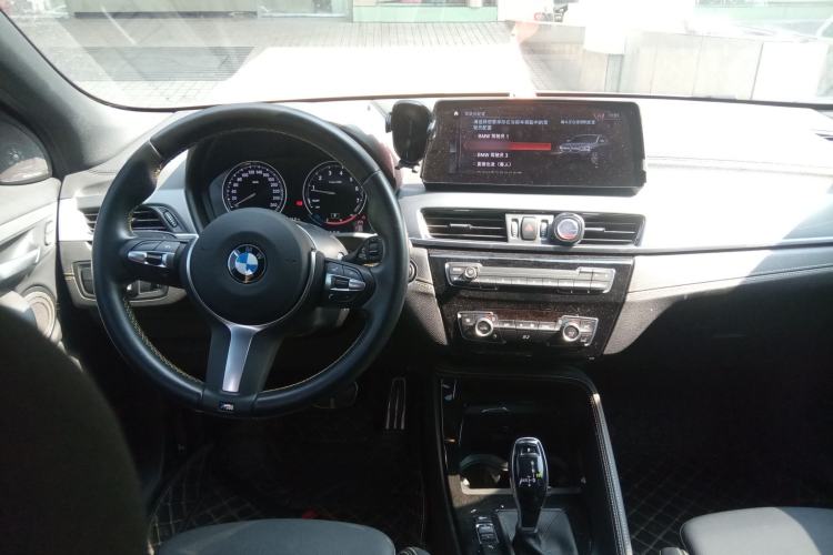 Used BMW X2 2023 xDrive 25i Shining Edition Steering Wheel