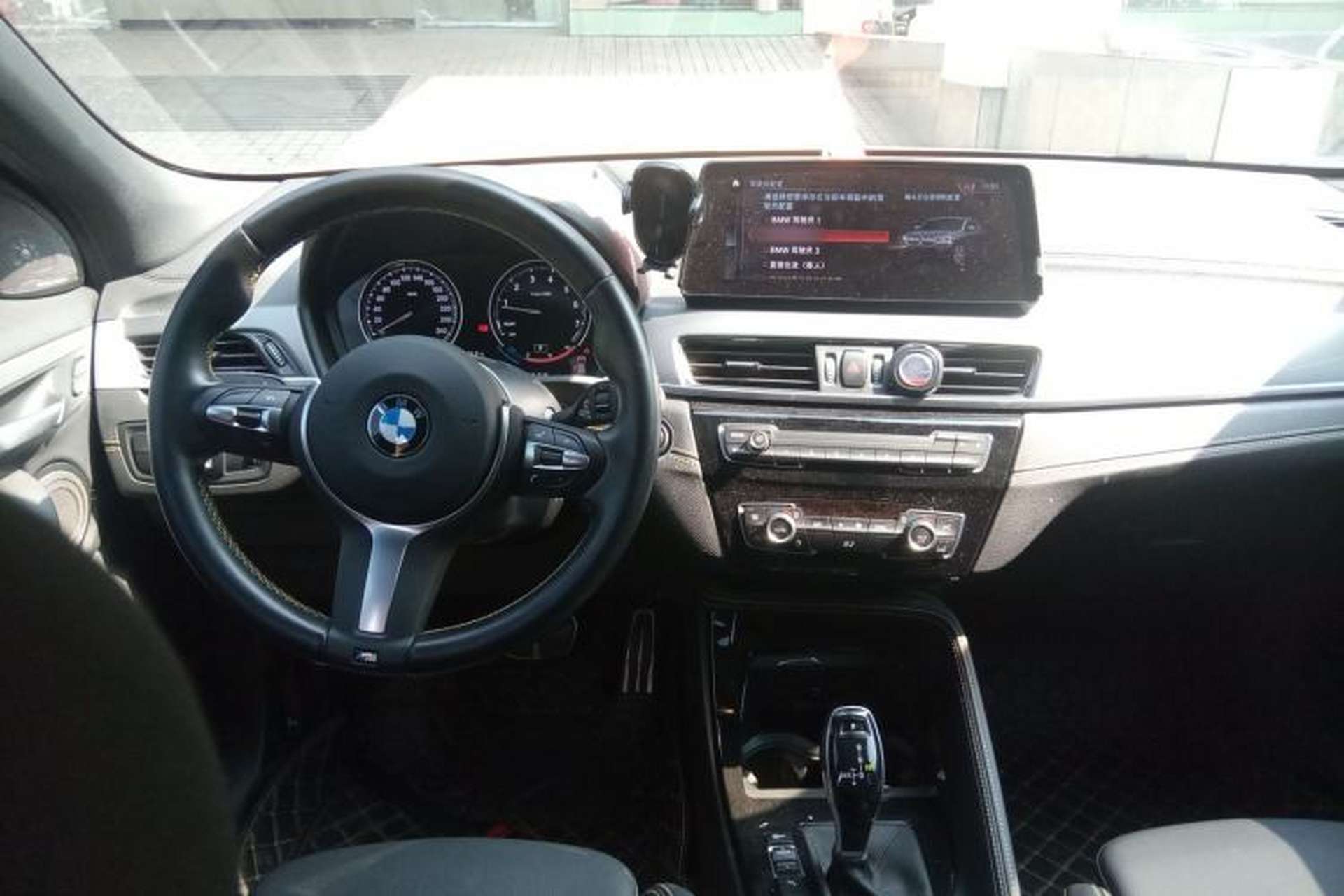 Used BMW X2 2023 xDrive 25i Shining Edition Steering Wheel