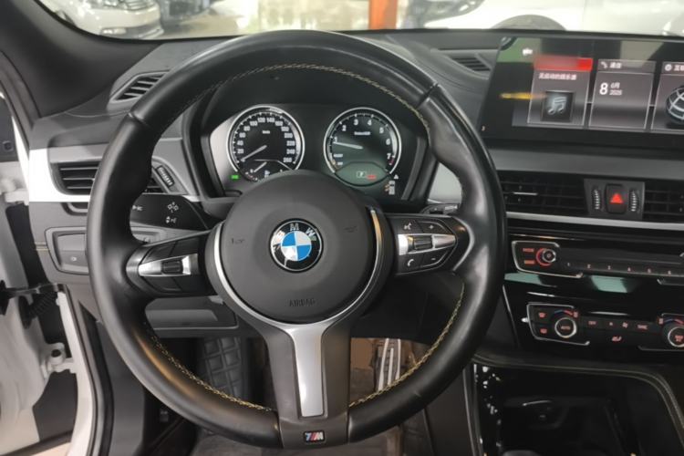 Used BMW X2 2023 sDrive 25i Shining Edition Steering Wheel