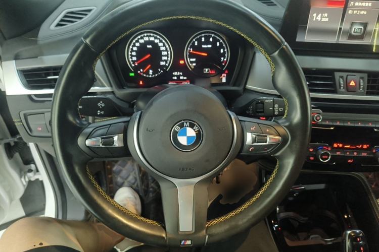 Used BMW X2 2023 sDrive 25i Shining Edition Steering Wheel
