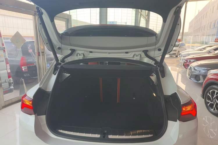 Used BMW X2 2023 sDrive25i M Sport Package Trunk