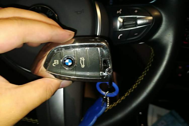 Used BMW X2 2023 sDrive25i M Sport Package Vehicle Key