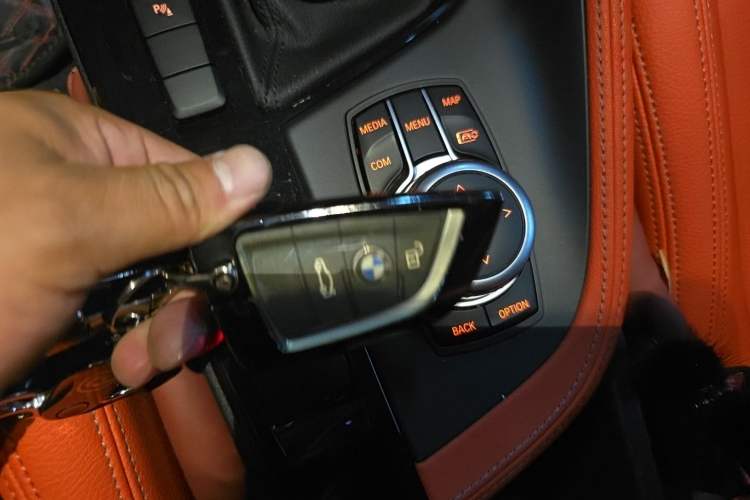 Used BMW X2 2023 sDrive25i M Sport Night Edition Vehicle Key