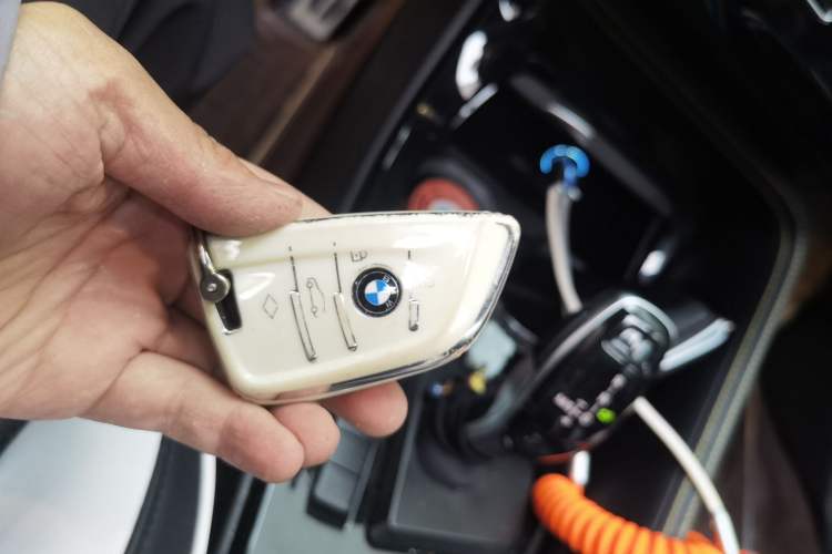 Used BMW X2 2023 xDrive 25i Shining Edition Vehicle Key