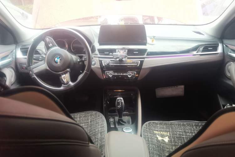 Used BMW X2 2023 sDrive25i M Sport Package Center Console