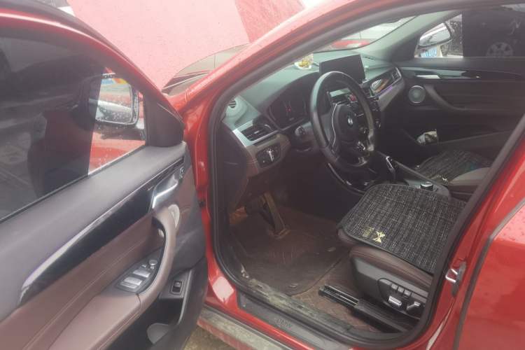 Used BMW X2 2023 sDrive25i M Sport Package Driver Seat
