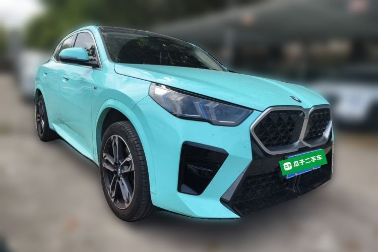 Used BMW X2 2024 sDrive25i M Sport Package Front Right 45 Deg