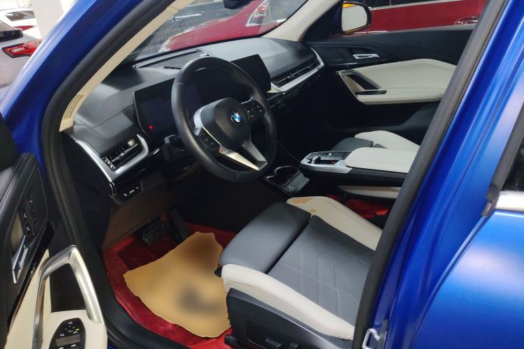 Used BMW X2 2024 sDrive25i M Sport Package Left Front Seat