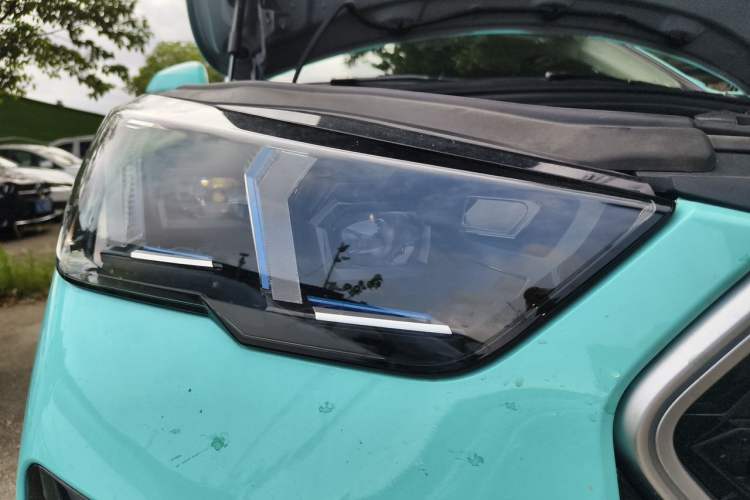 Used BMW X2 2024 sDrive25i M Sport Package Right Front Headlight