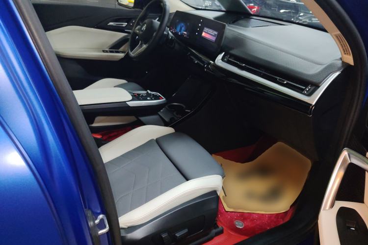 Used BMW X2 2024 sDrive25i M Sport Package Right Front Seat