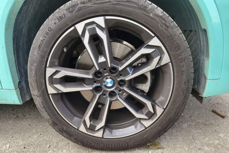 Used BMW X2 2024 sDrive25i M Sport Package Right Front Wheel Hub