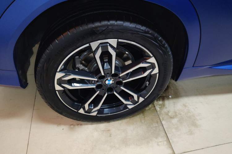 Used BMW X2 2024 sDrive25i M Sport Package Right Rear Wheel Hub